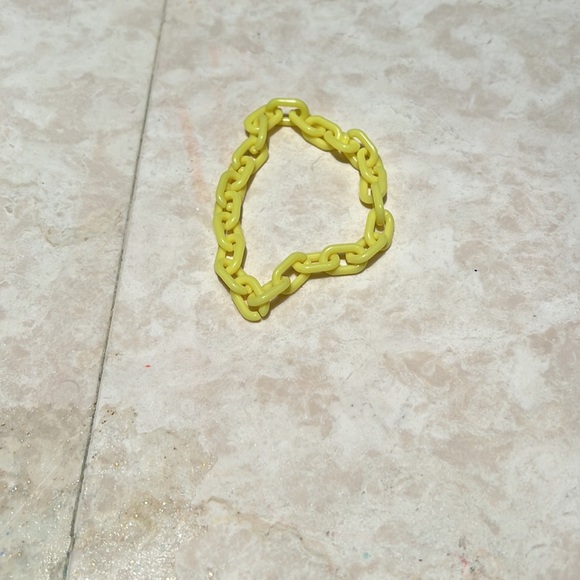 Yellow chain bracelet - Picture 2 of 2
